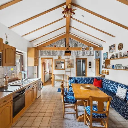 3 Bedroom Gorgeous In Wald *